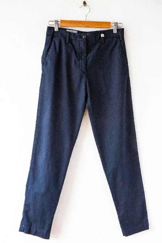 Twill Slim Leg Pant