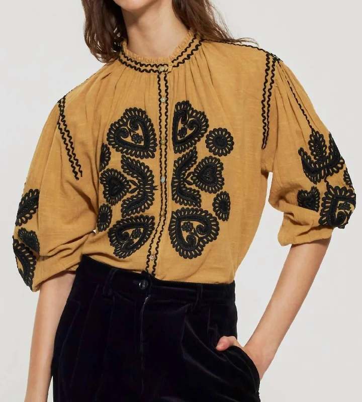 Robby Embroidered Blouse In Camel