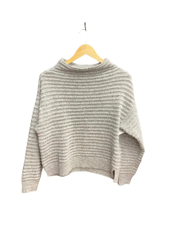 Sweater By Cece In Grey, Size: M