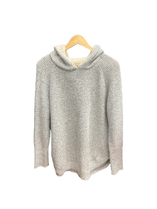 Sweater By Clothes Mentor In Grey, Size: 1x